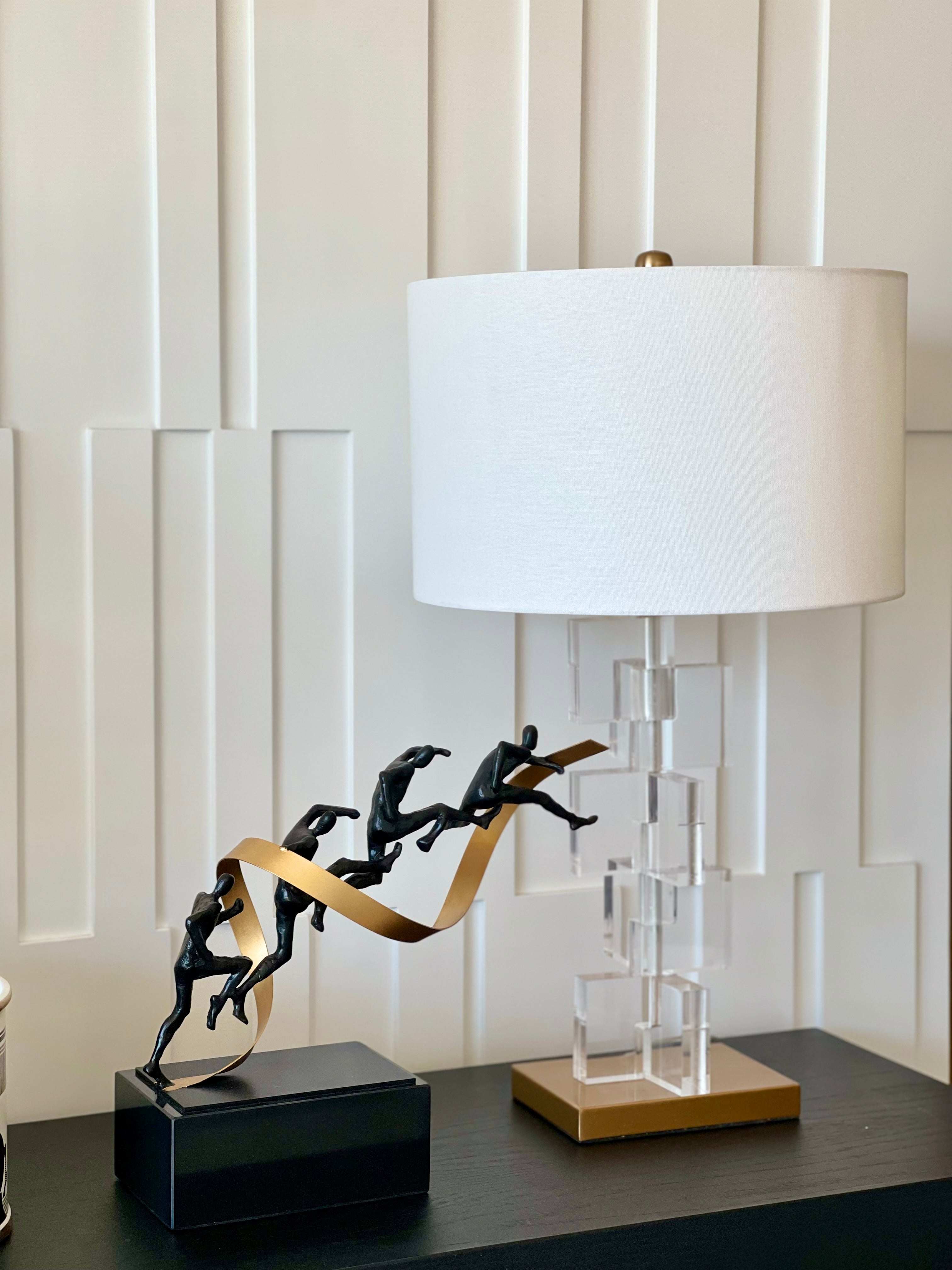 Veylo Sculpture