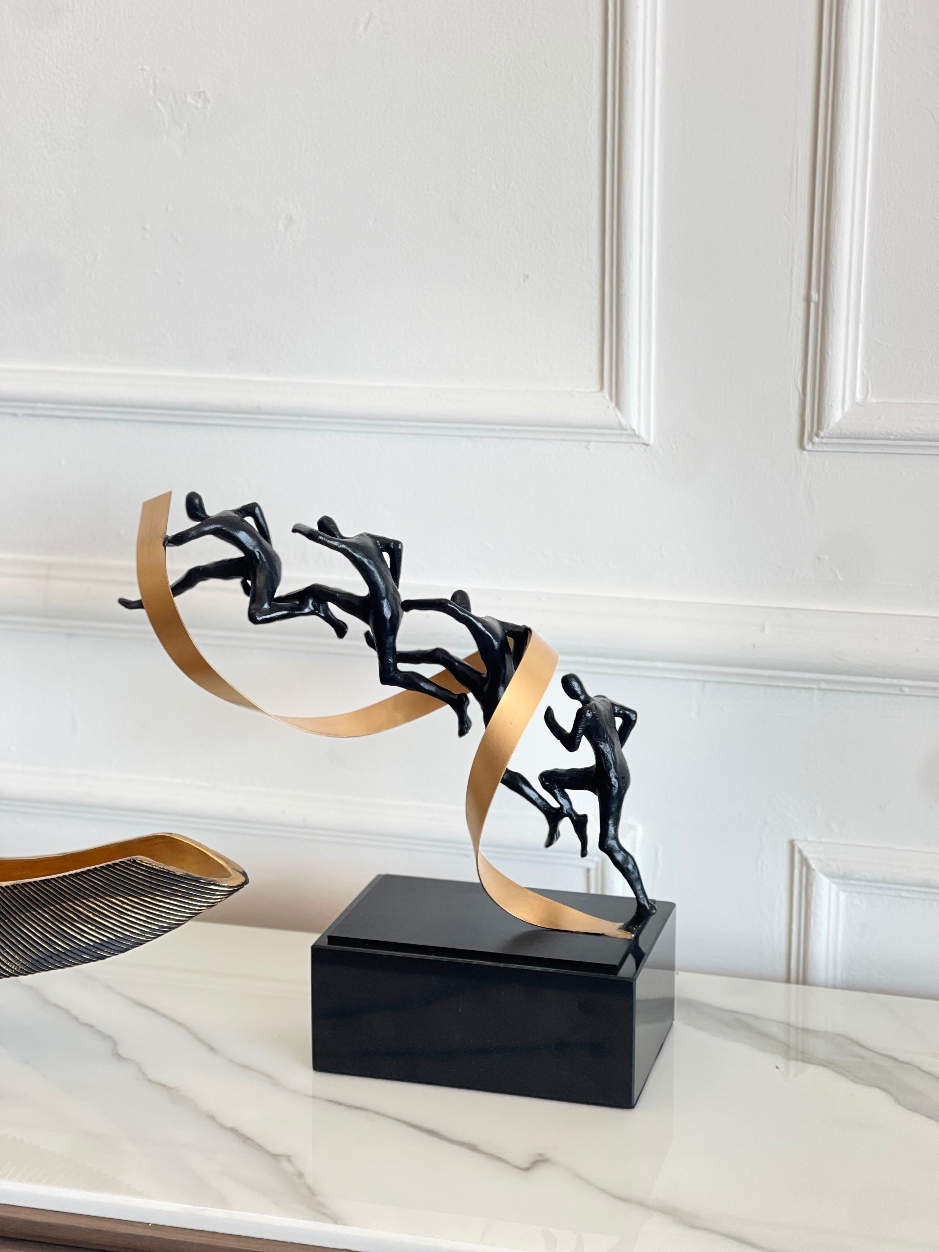 Veylo Sculpture