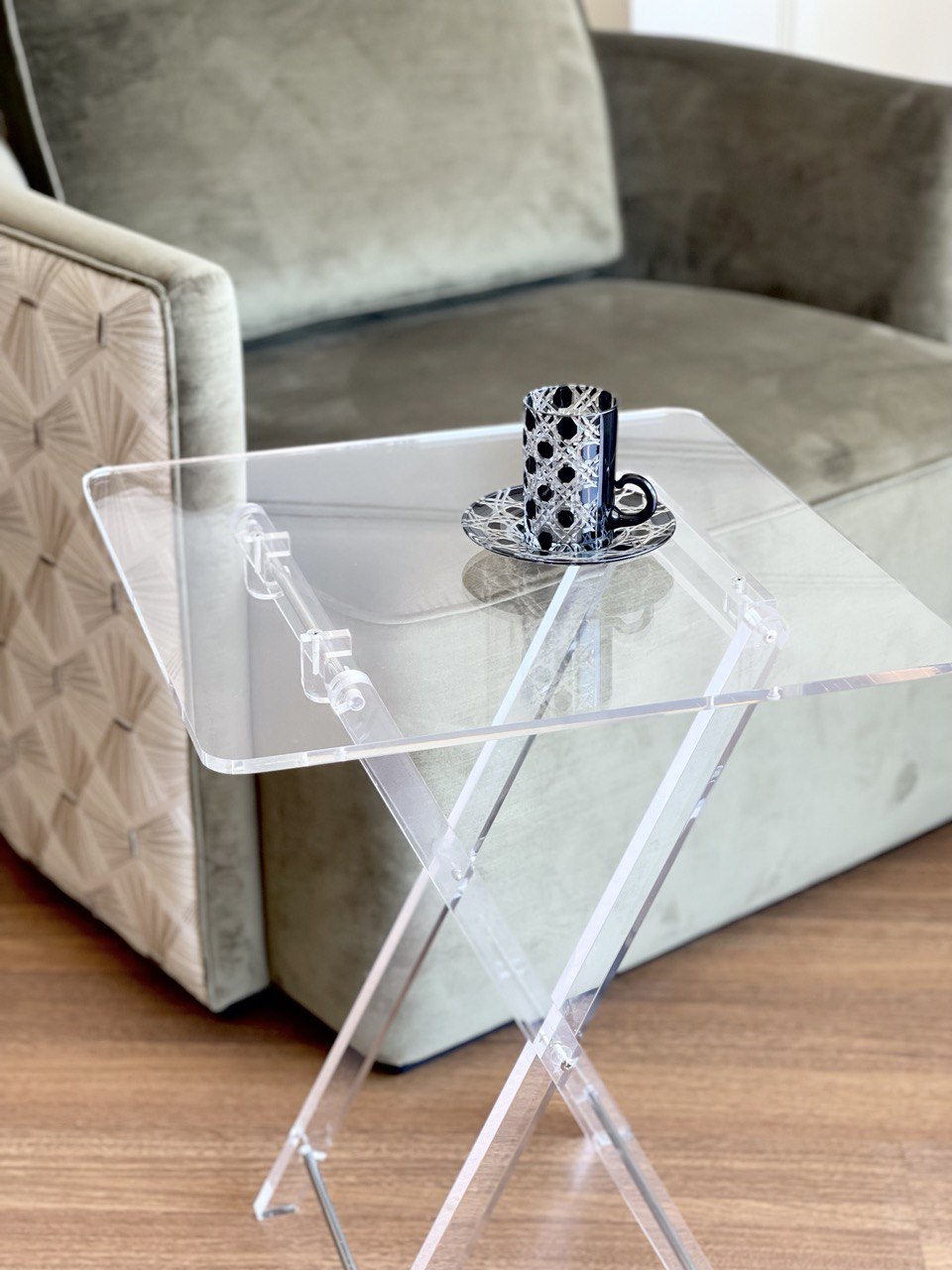 Acrylic Folding Table