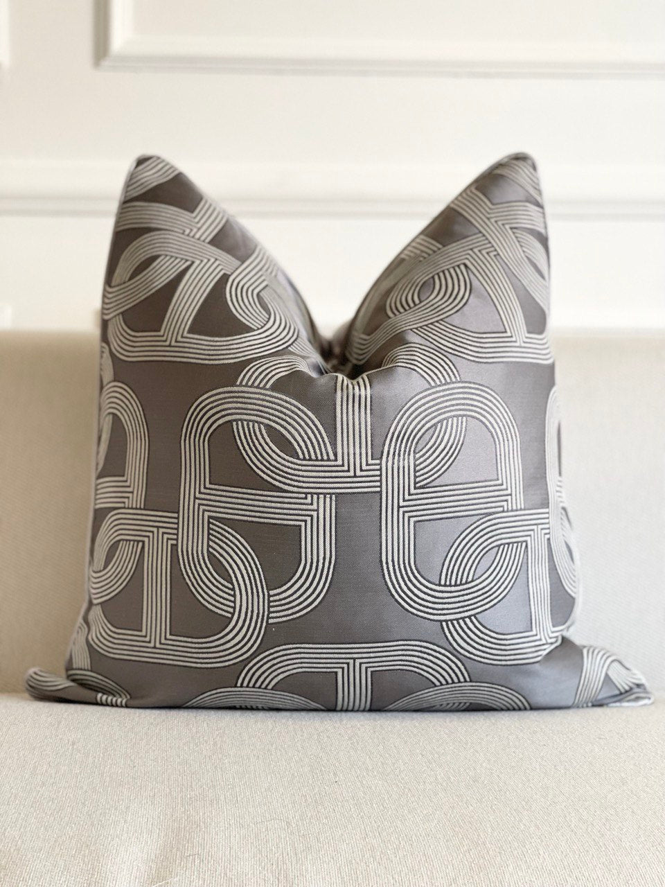 Athena cushion cover (silky gray satin)